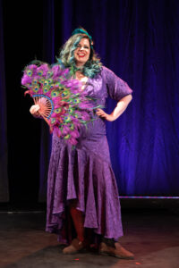 Burlesque Twilight Club Rovaniemen teatterin Saivo-salissa la 16.9.2023. Kuvaaja Elli Alasaari. @ellialasaari_visuals www.ellialasaarivisuals.fi