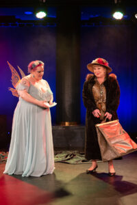 Burlesque Paradise 25.3.2023 Saivo-salissa Rovaniemellä. Kuvaaja Elli Alasaari.